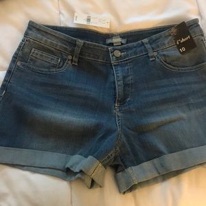 New York and Company Soho Jeans 4” Jean Shorts
